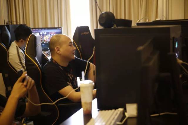 这是球神的最佳哨声！球势不可挡，帮助团队以2-1战胜EDG T1